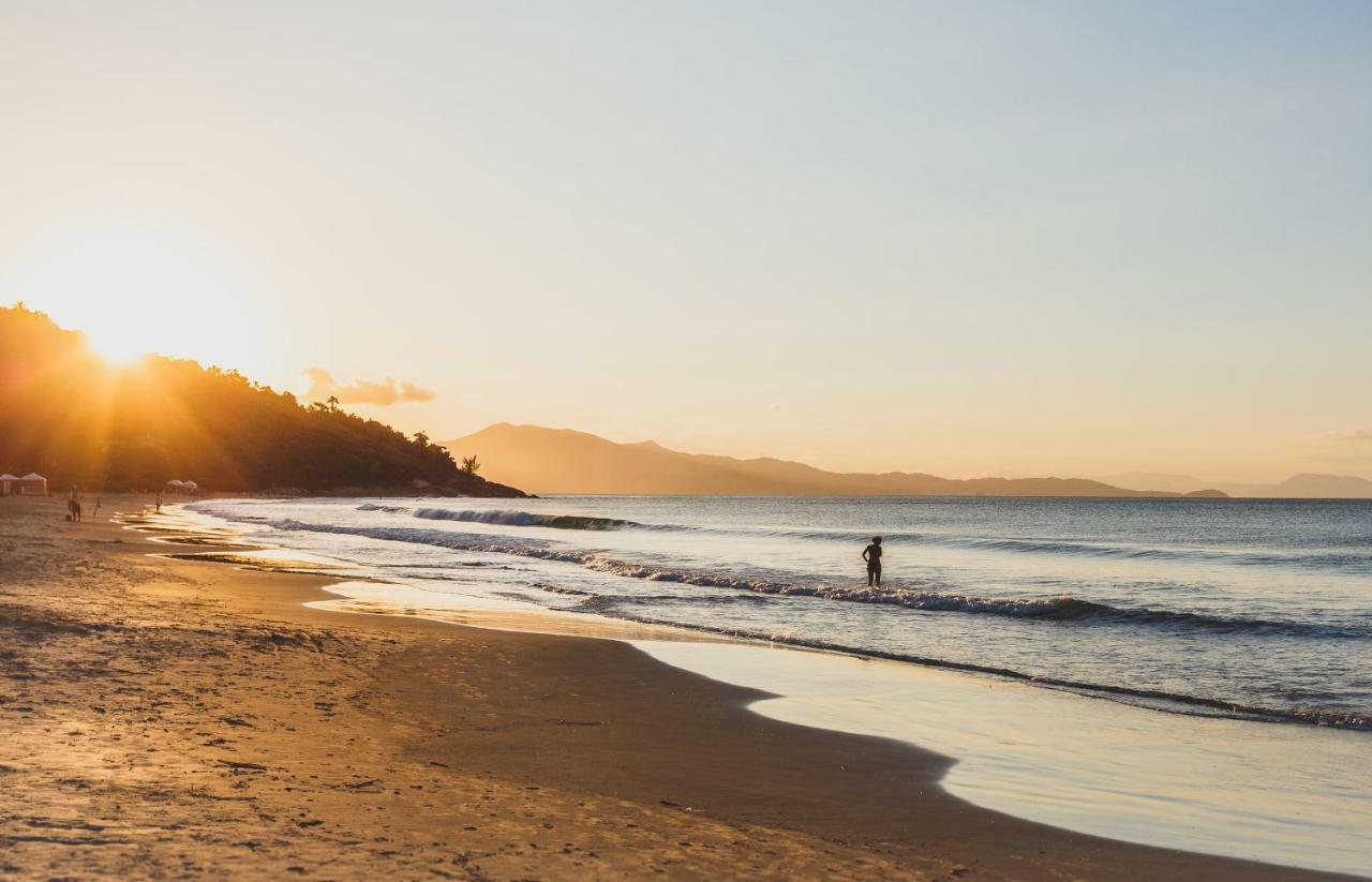 Apartamento Com 4 Suites Pe Na Areia Florianópolis Buitenkant foto